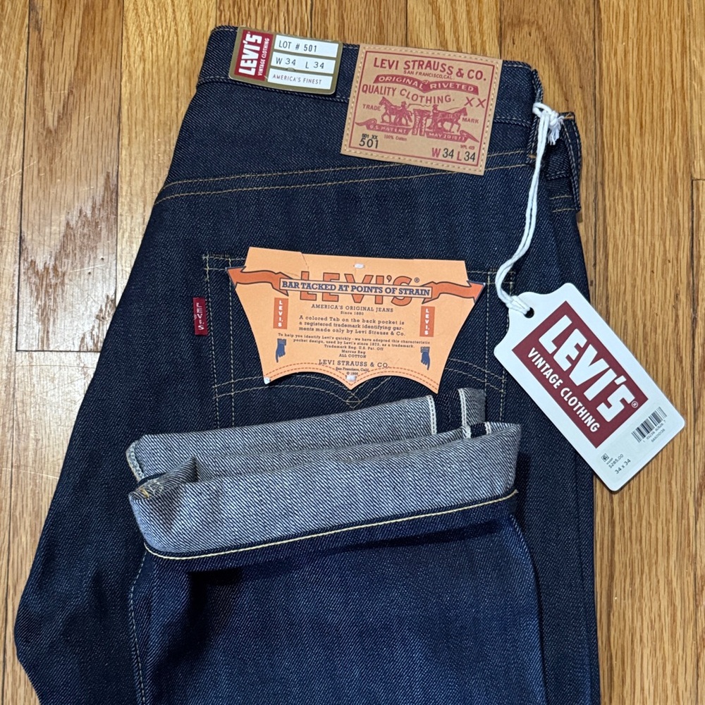Levi's® Vintage Clothing
1966 501® ORIGINAL FIT MEN'S JEANS Shrink to Fit 34x34 - Picture 2 of 6